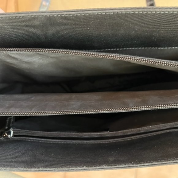 Gucci Handbag Black - Picture 9 of 12